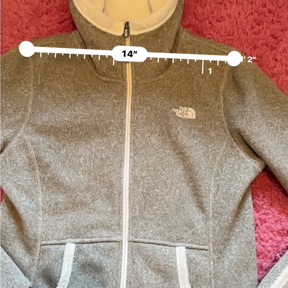 Woman’s North Face Sweater Fleece - Picture 9 of 11